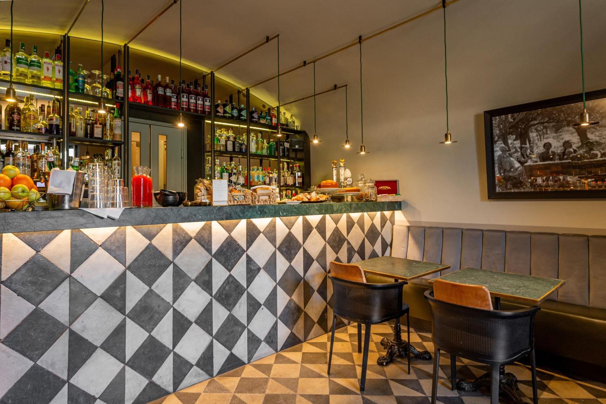 Hotel Parrasio Rome Bagian luar foto